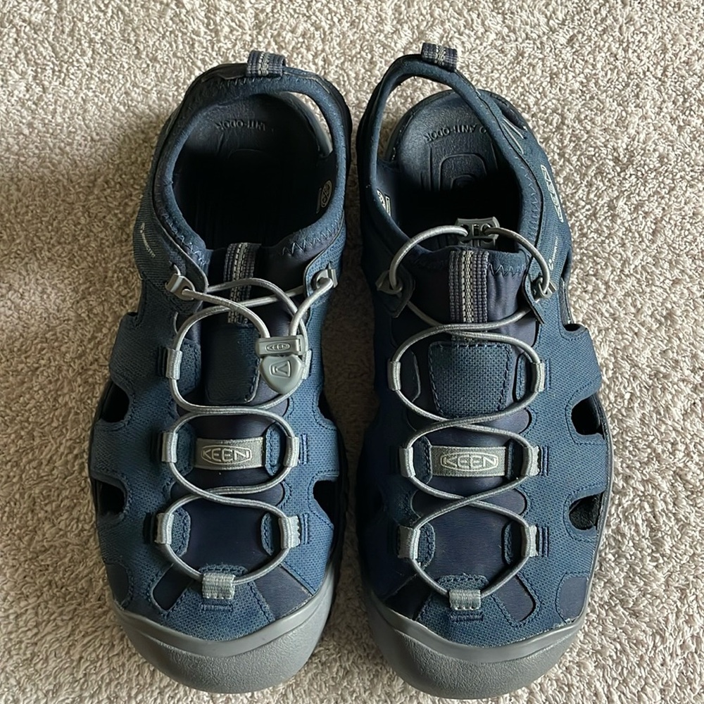 Keen Men’s watershoe/hiker, size 11